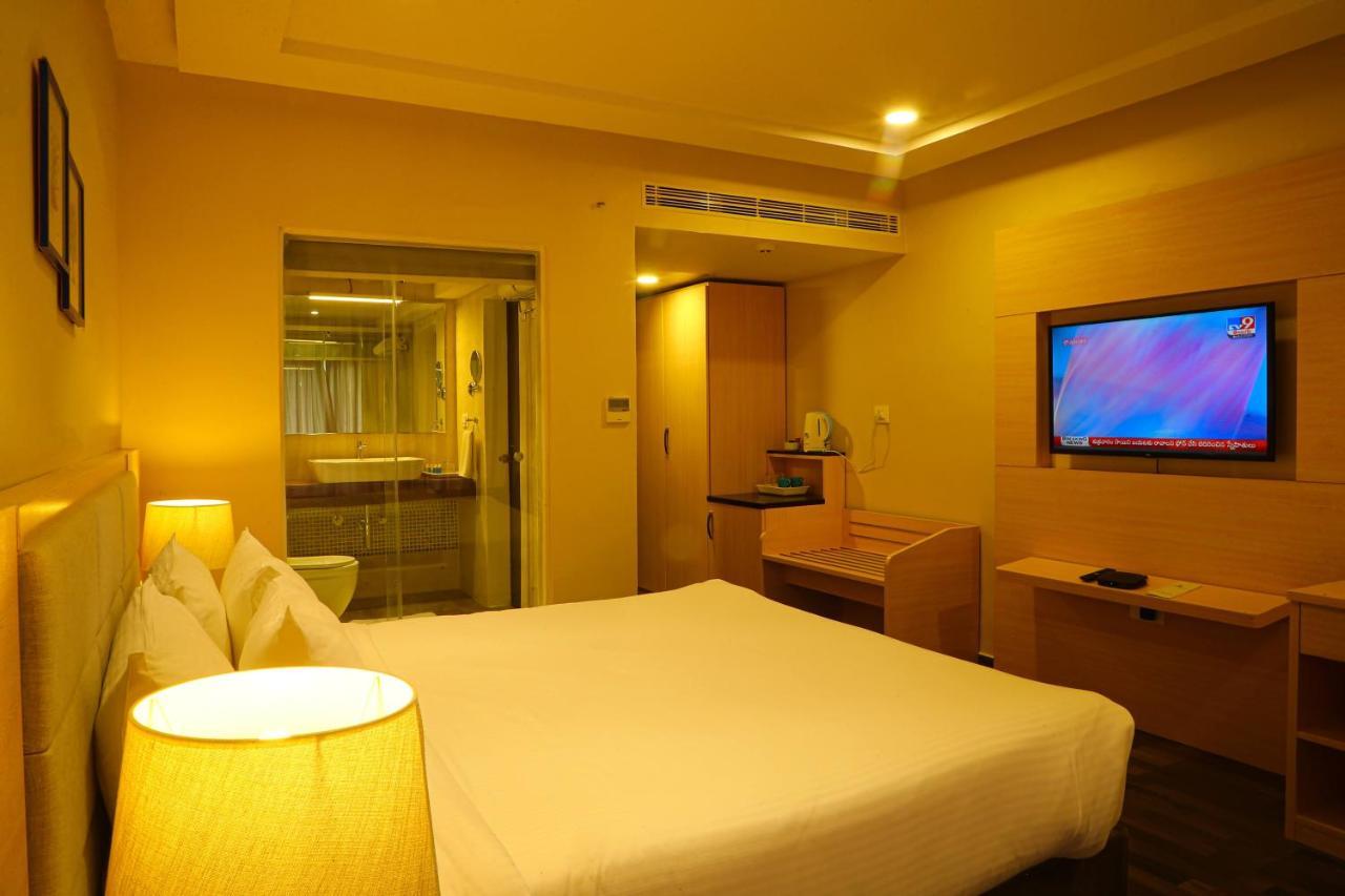 Bay View Hotel Vizag Visakhapatnam Dış mekan fotoğraf