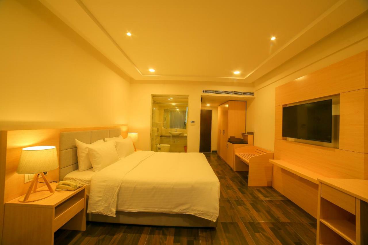 Bay View Hotel Vizag Visakhapatnam Dış mekan fotoğraf