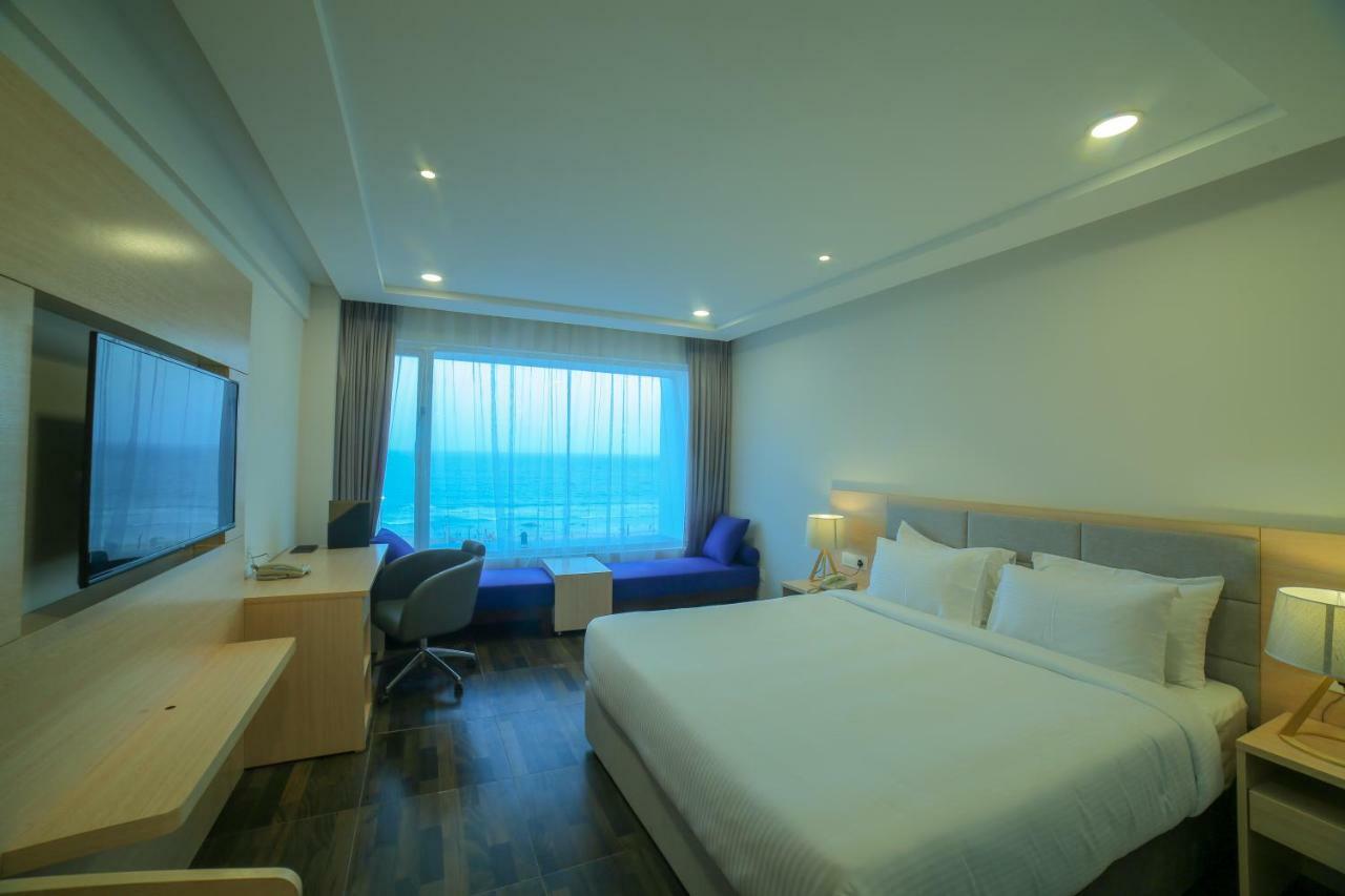 Bay View Hotel Vizag Visakhapatnam Dış mekan fotoğraf