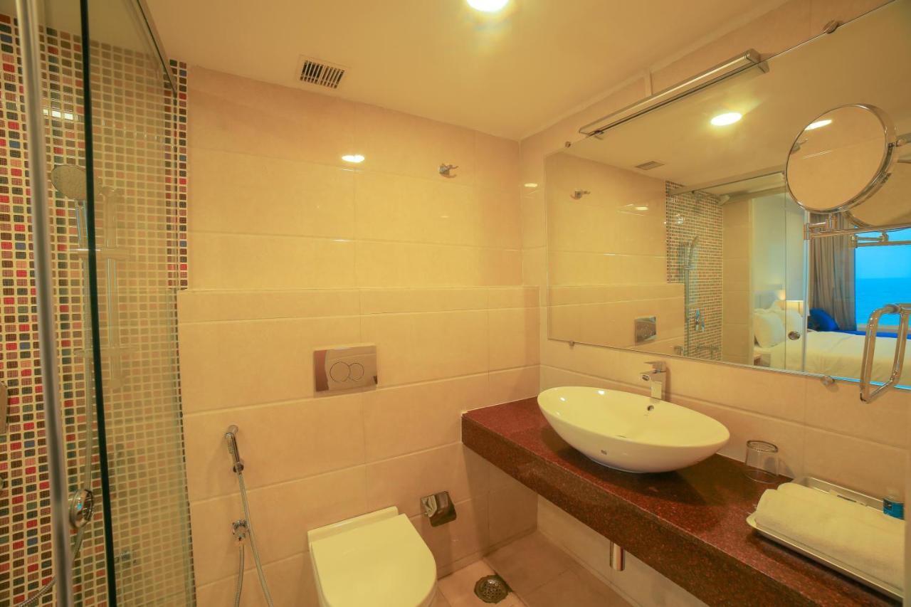 Bay View Hotel Vizag Visakhapatnam Dış mekan fotoğraf